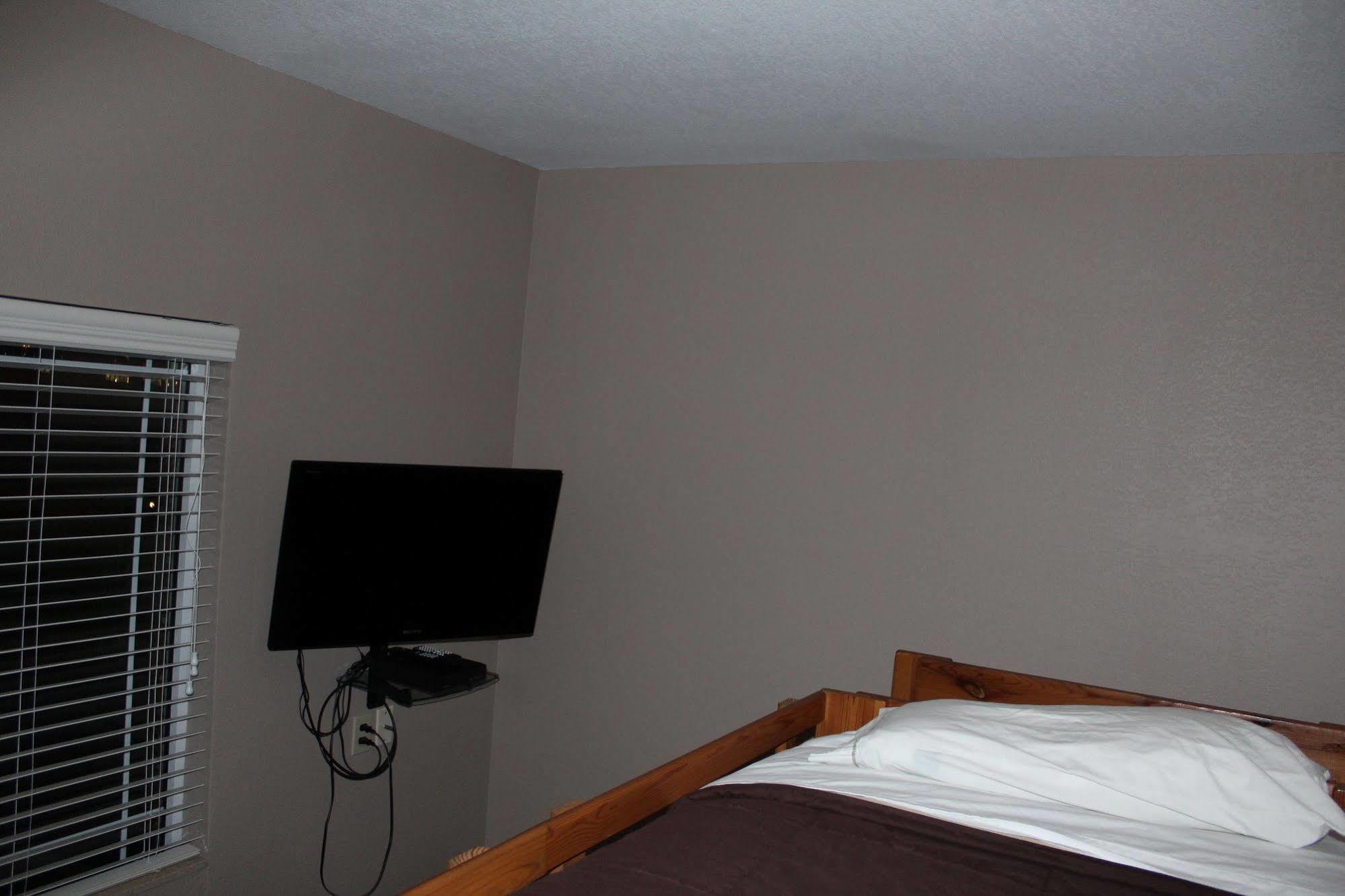 Bell'S Extended Stay And Suites เซนต์โรเบิร์ต ภายนอก รูปภาพ